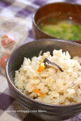 具に下味を付けた簡単炊き込みご飯！