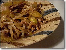 もやしとセロリの酢っぱ炒め。
