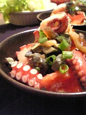 蛸とピータンの中華和え。