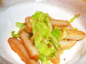 さつま揚げと生姜の炒め物にきゃべつも♪
