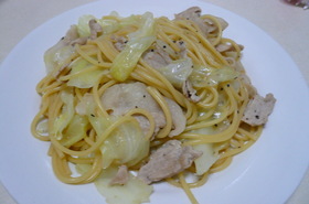 めんつゆで簡単☆豚ときゃべつのパスタ♡