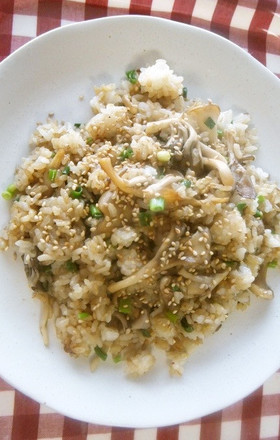 黒胡椒DE舞茸のにんにくバター焼きご飯❤