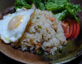 インドネシア料理　ナシゴーレン__Indonesian Fried Rice with chicken and shrimp