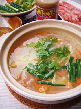 千切り野菜のしゃぶしゃぶ鍋