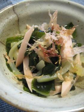 玉ねぎとワカメのホットサラダ
