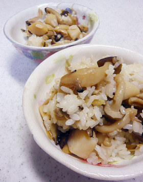 うまみ凝縮!!ホタテと焼きキノコご飯