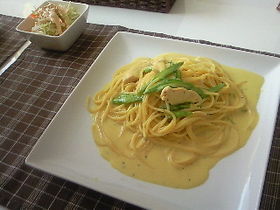 カレークリームパスタ