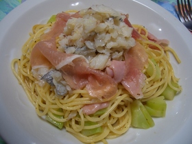 白身魚と生ハムのガーリックパスタ★