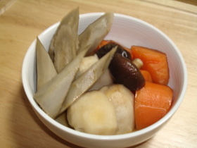 里芋とごぼうの煮物