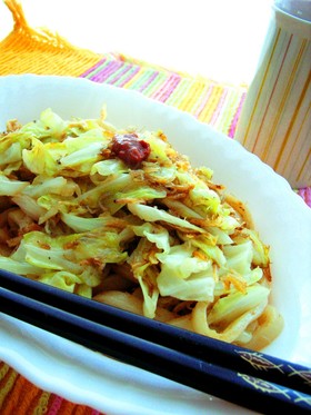 キャベツと乾物の焼きうどん