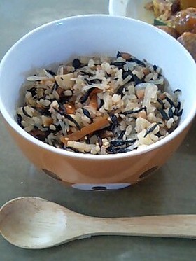超ヘルシーあまったひじきの煮物入り炒飯