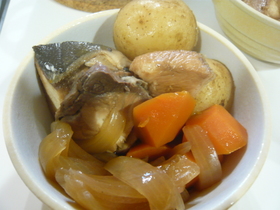 おツユもおいしい♪ブリじゃが