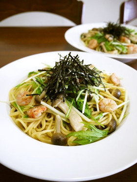プリプリ海老の水菜としめじの和風パスタ♪