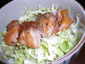 とりてりマヨきゃべつ丼