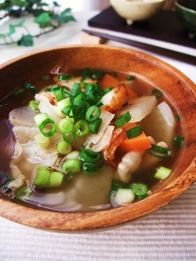 薩摩揚げ入り野菜汁