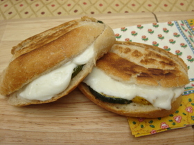 ベジタリアンホットサンド