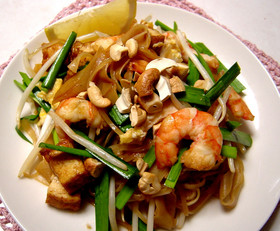 タイのエスニック麺　パッタイ