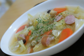 切って煮るだけ☆野菜たっぷりスープ