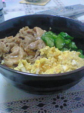 三色♪豚のしょうが焼き丼