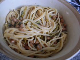 簡単*まぜるだけ!高菜納豆パスタ