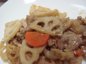 豚肉とレンコンの酢っぱ炒め♪
