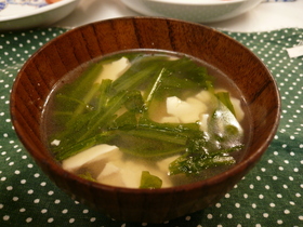 簡単☆春菊と豆腐のスープ