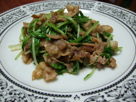 豚ばら肉と水菜の炒め物