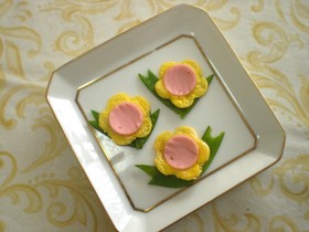 ✿たまごとソーセージのお花✿