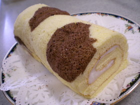 うっしっし~♪ミルクたっぷりロールケーキ
