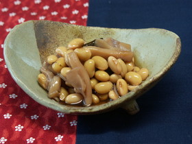 節分の日に　　大豆とイカの煮物