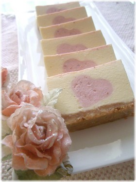 ♡苺のハート♡ レアチーズケーキ