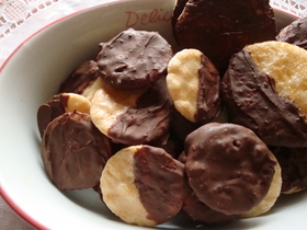 塩スイーツ？煎餅チョコ