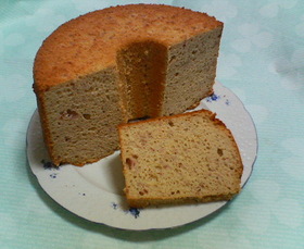 いちごのシフォンケーキ