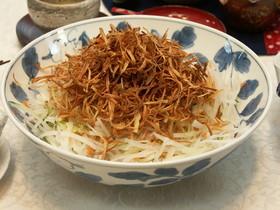 シャキシャキ大根とパリパリ牛蒡のサラダ