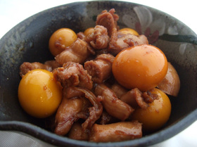 オフクロの味、鶏モツ／キンカン付の煮付け