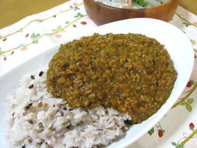 **簡単＆絶品　　ドライカレー　**