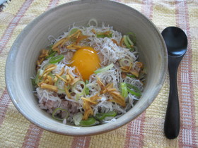たまごしらす丼