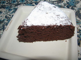 冷めてもしっとり『炊飯器でチョコケーキ』