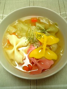 具沢山野菜スープ（マカロニ入り）