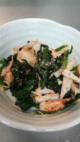 ピリ辛☆鶏むね肉とほうれん草のレンジ蒸し