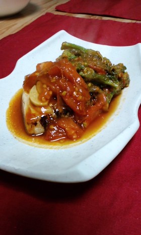 マグロソテーの菜の花とトマトソースかけ