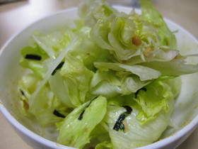 ずぼらだけどおいしい☆レタス茶漬けサラダ