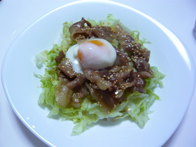 簡単！豚バラ温たま丼！