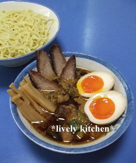簡単！まるでお店の味！Wスープ風つけ麺