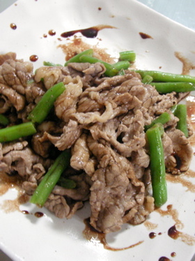 牛肉のやさしい赤ワイン酢ソース