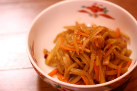 シャキシャキ　ヤーコンのキンピラ