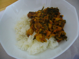簡単！お豆と野菜のドライカレー♡