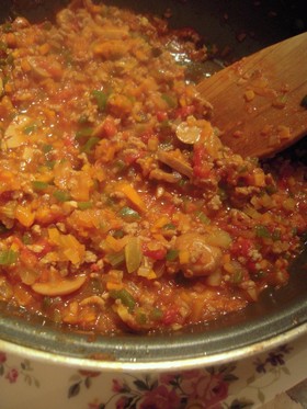 野菜を食べるミートソース