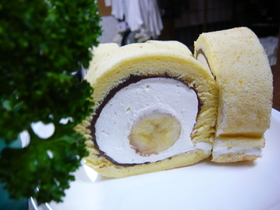 うんまぃ!クリーミーバナナロールケーキ
