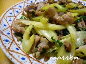 セロリと豚肉のオイスターソース炒め。